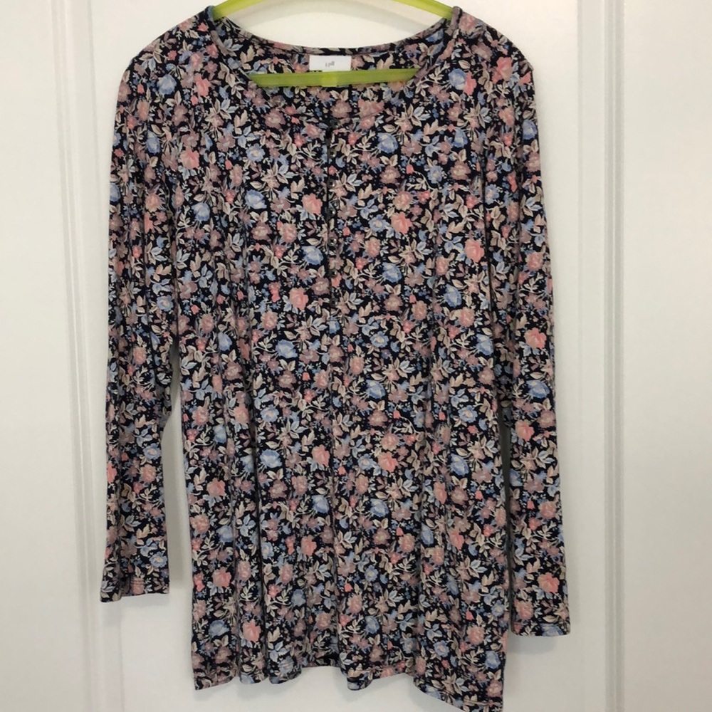 J Jill print shirt; buttons 1/2 way down the front. Size medium petite.